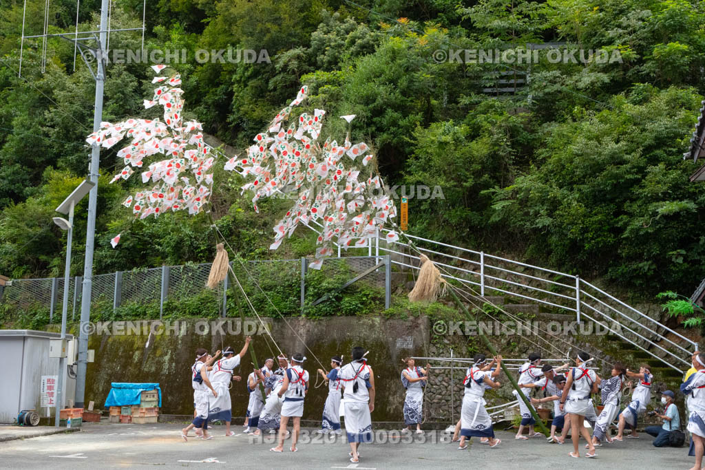 三重県　浅間祭前夜祭（方座浦）　幣廻し