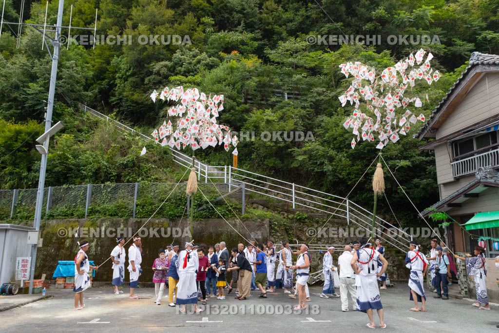 三重県　浅間祭前夜祭（方座浦）　幣廻し