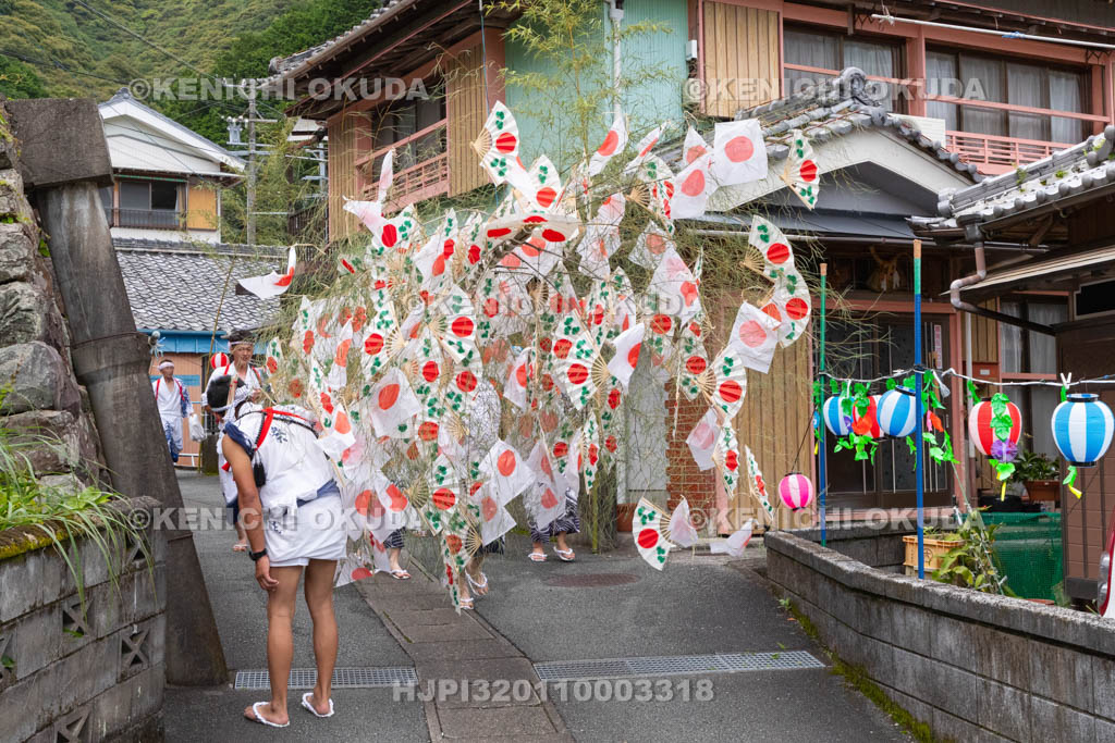 三重県　浅間祭前夜祭（方座浦）　幣廻し