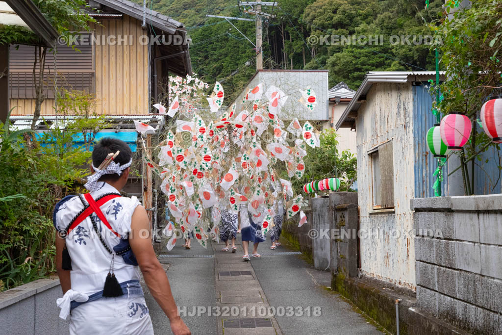 三重県　浅間祭前夜祭（方座浦）　幣廻し