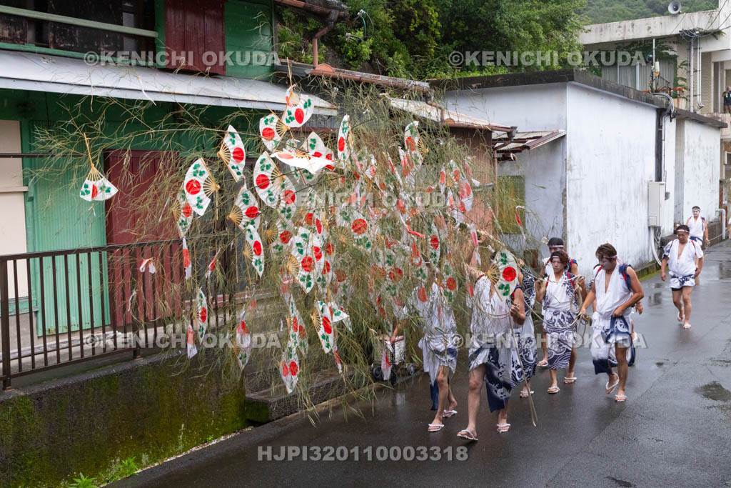 三重県　浅間祭本祭（方座浦）　幣廻し