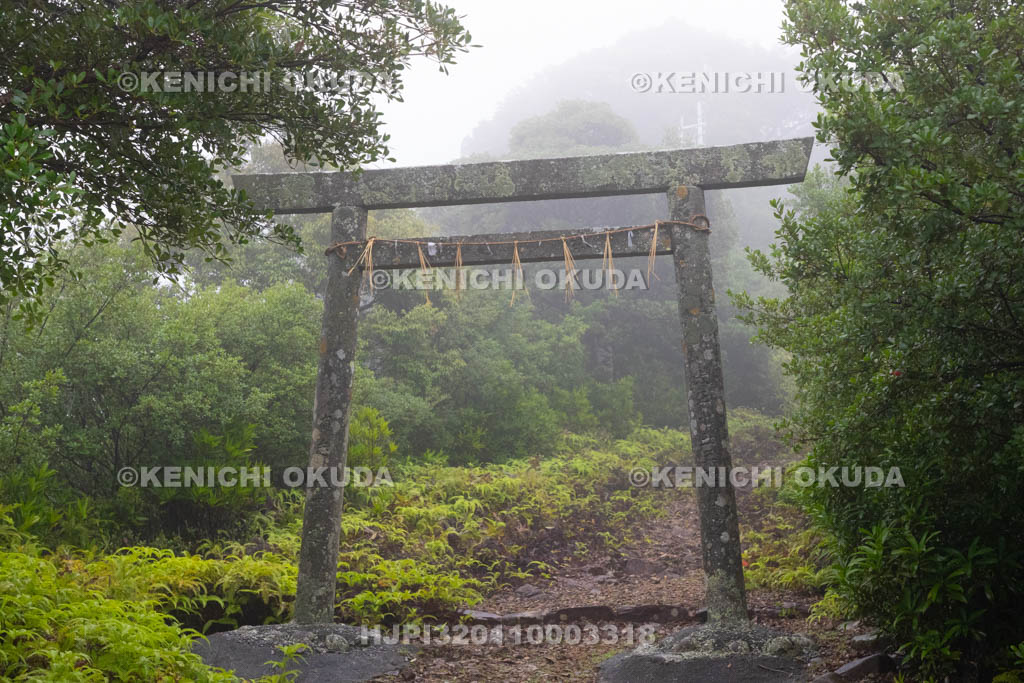 三重県　方座浦　浅間神社　鳥居