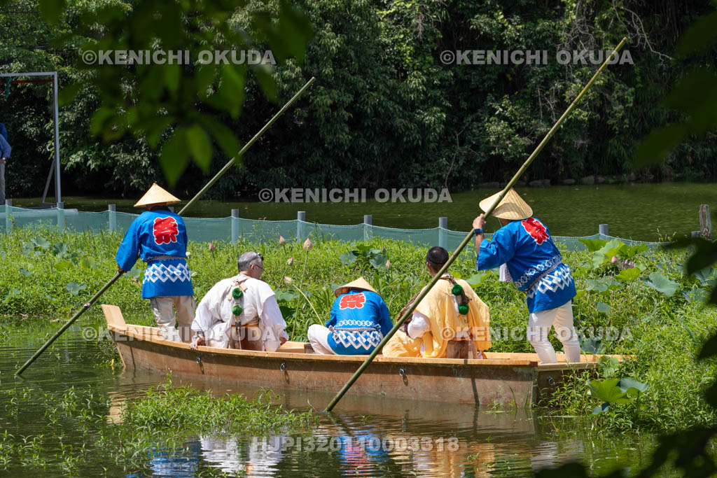 奈良県　金峯山寺　蓮華会　奥田の蓮取り