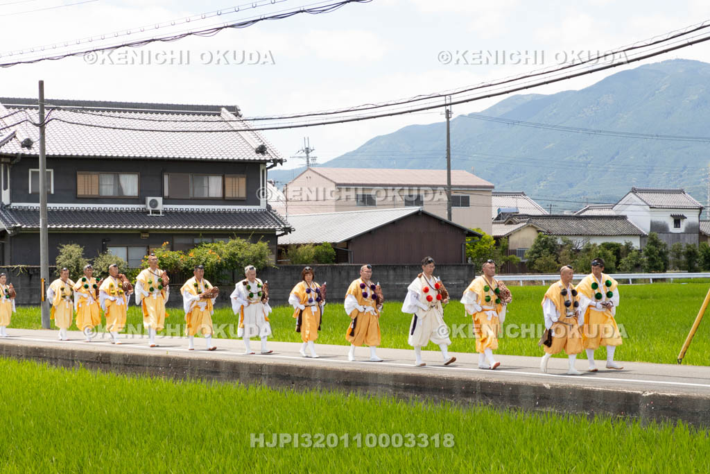 奈良県　金峯山寺　蓮華会　奥田の蓮取り