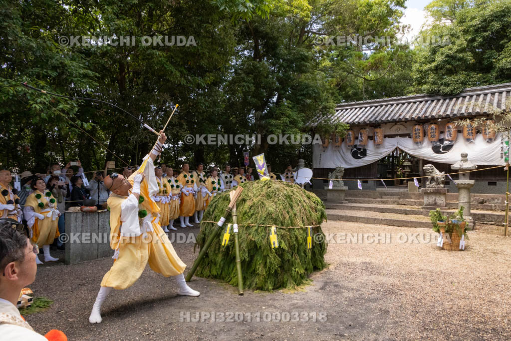 奈良県　金峯山寺　蓮華会　奥田の蓮取り　護摩法要（弁天神社）