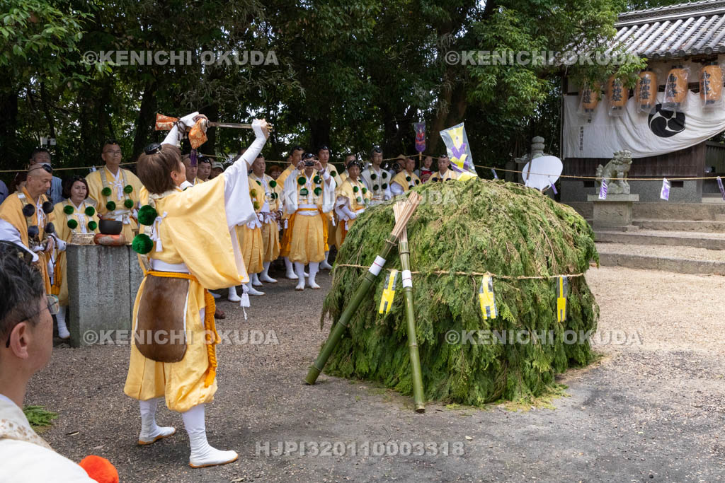 奈良県　金峯山寺　蓮華会　奥田の蓮取り　護摩法要（弁天神社）