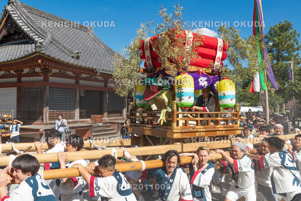 奈良県　金峯山寺　蓮華会・蛙飛び行事　太鼓台