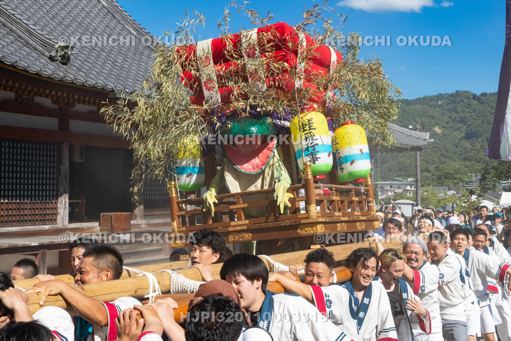 奈良県　金峯山寺　蓮華会・蛙飛び行事　太鼓台