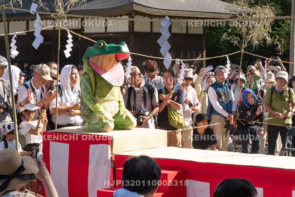 奈良県　金峯山寺　蓮華会・蛙飛び行事