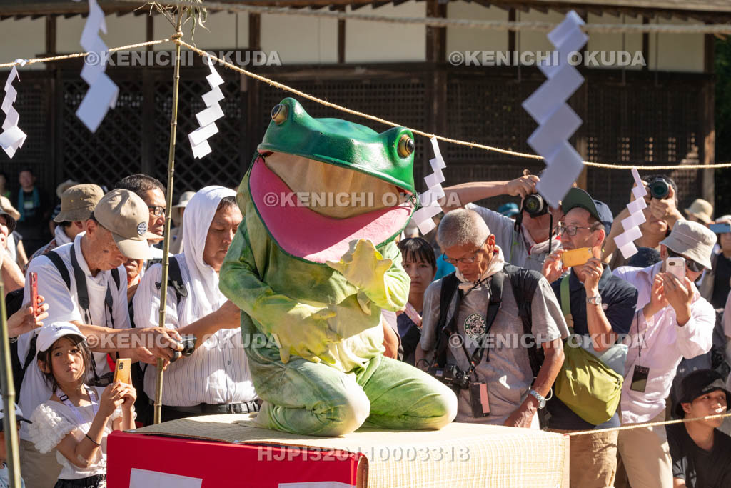 奈良県　金峯山寺　蓮華会・蛙飛び行事