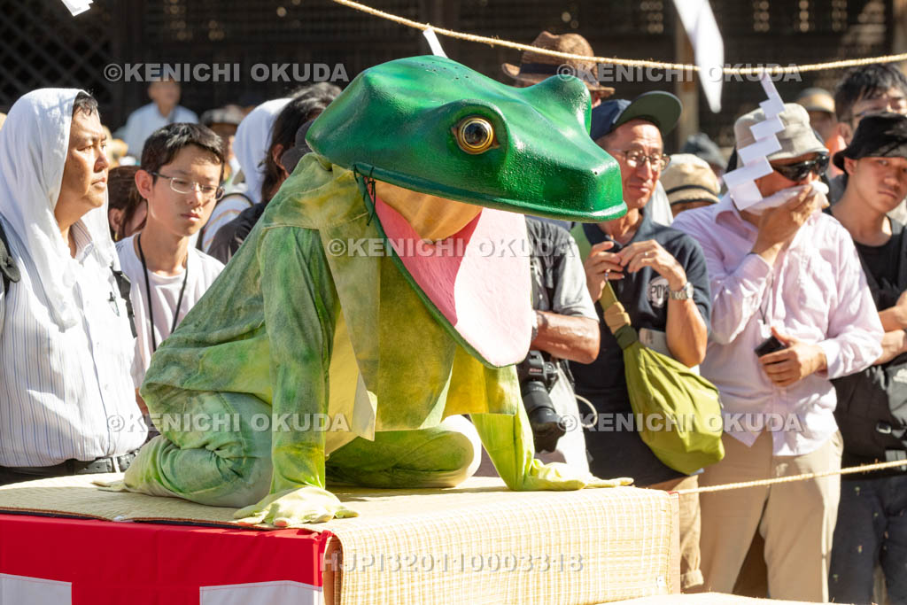 奈良県　金峯山寺　蓮華会・蛙飛び行事