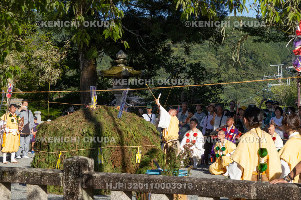 奈良県　金峯山寺　蓮華会　採灯大護摩供（金峯山寺）