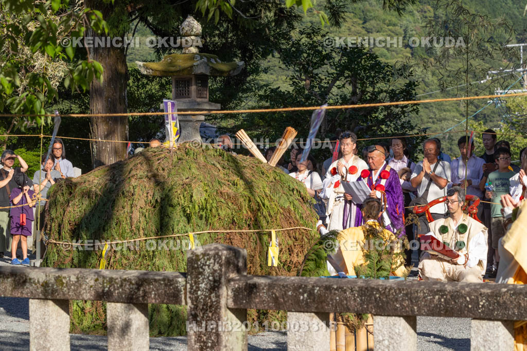 奈良県　金峯山寺　蓮華会　採灯大護摩供（金峯山寺）
