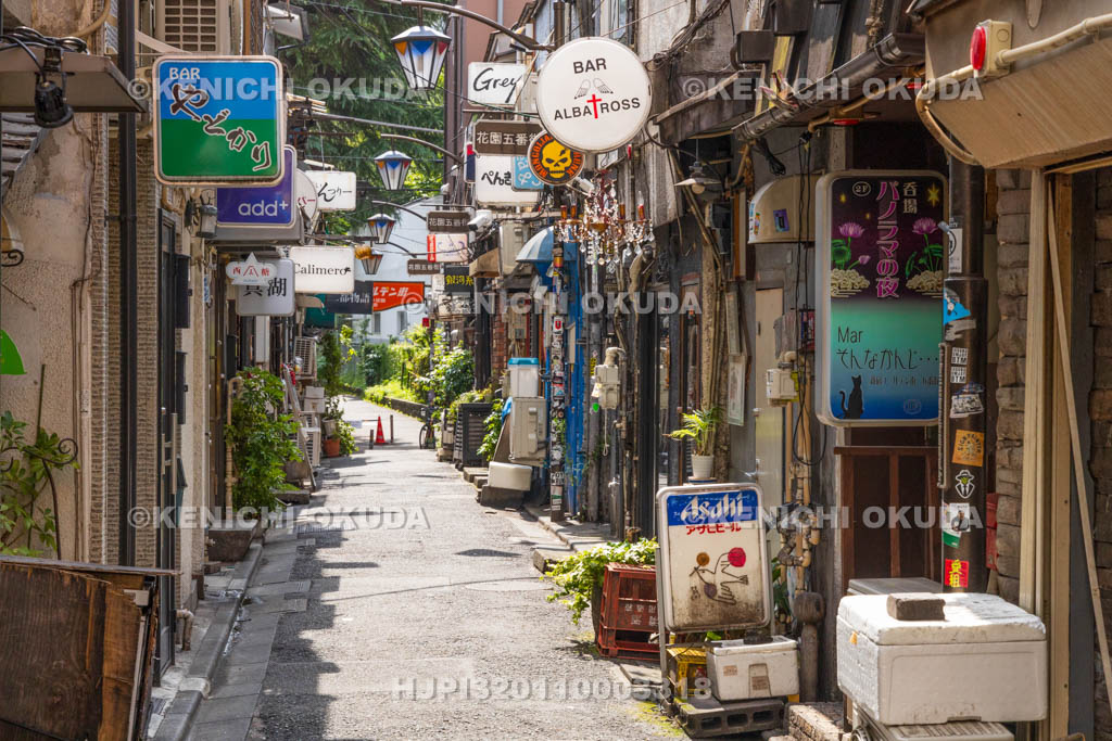 東京都　新宿ゴールデン街