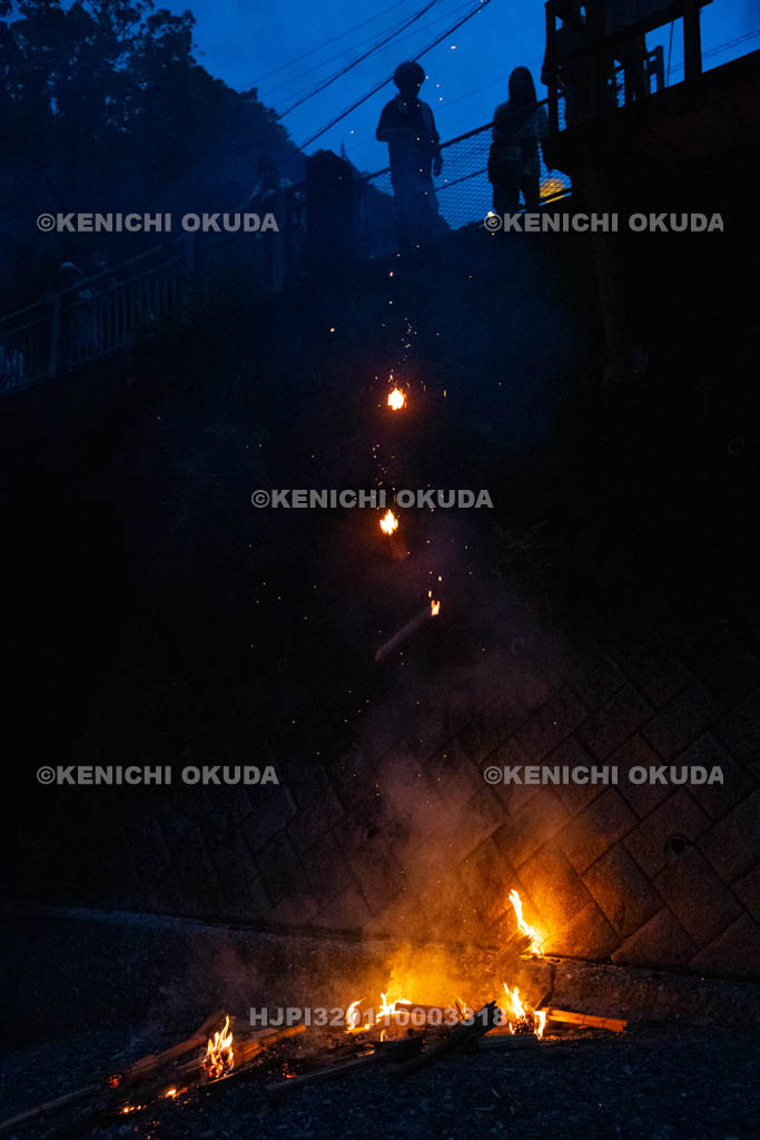 奈良県　小橡（ことち）の虫送り