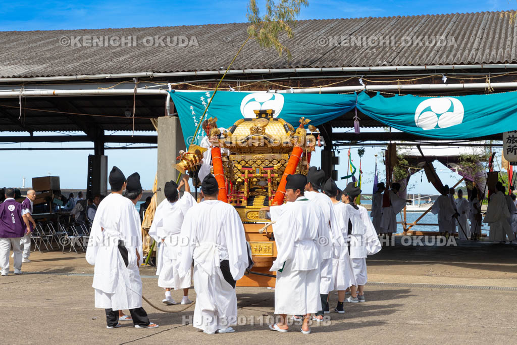 和歌山県　田辺祭（宵宮）　神輿渡御　御旅所着輿