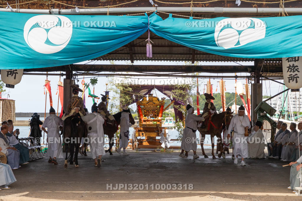 和歌山県　田辺祭（宵宮）　御旅所　役馬御勤め