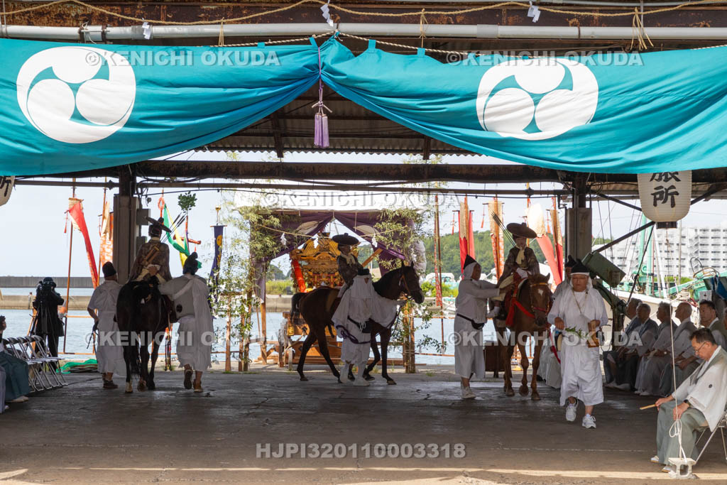 和歌山県　田辺祭（宵宮）　御旅所　役馬御勤め