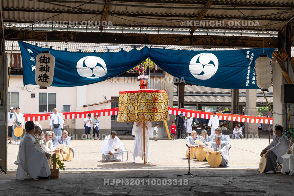 和歌山県　田辺祭（宵宮）　御旅所　衣笠御勤め