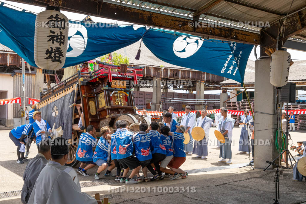 和歌山県　田辺祭（宵宮）　御旅所　笠鉾御勤め（江川町・恵美須）