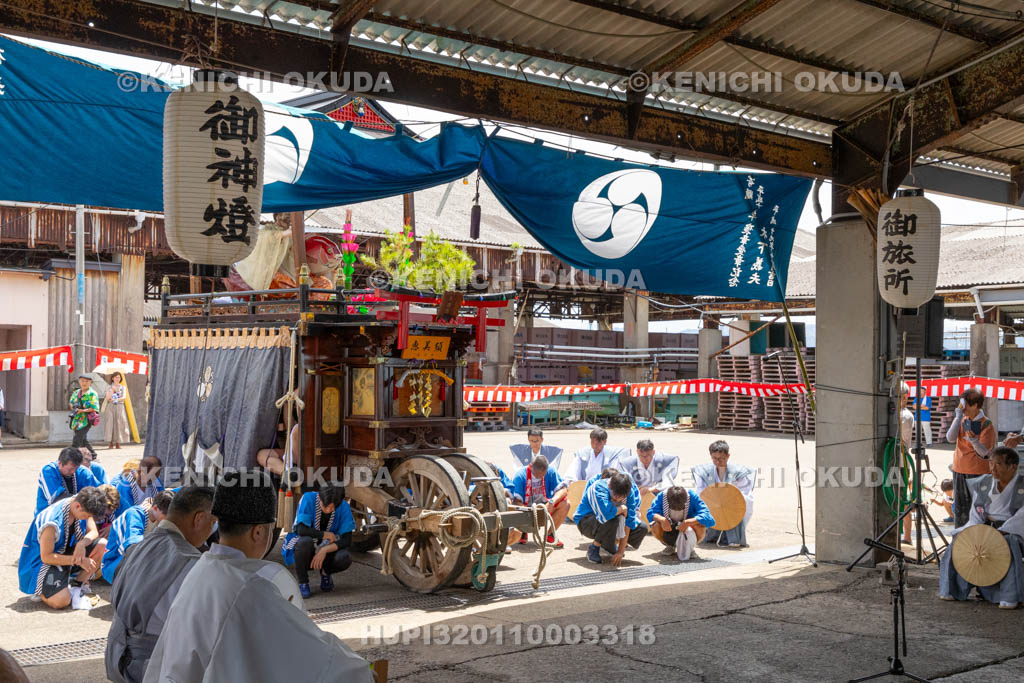 和歌山県　田辺祭（宵宮）　御旅所　笠鉾御勤め（江川町・恵美須）