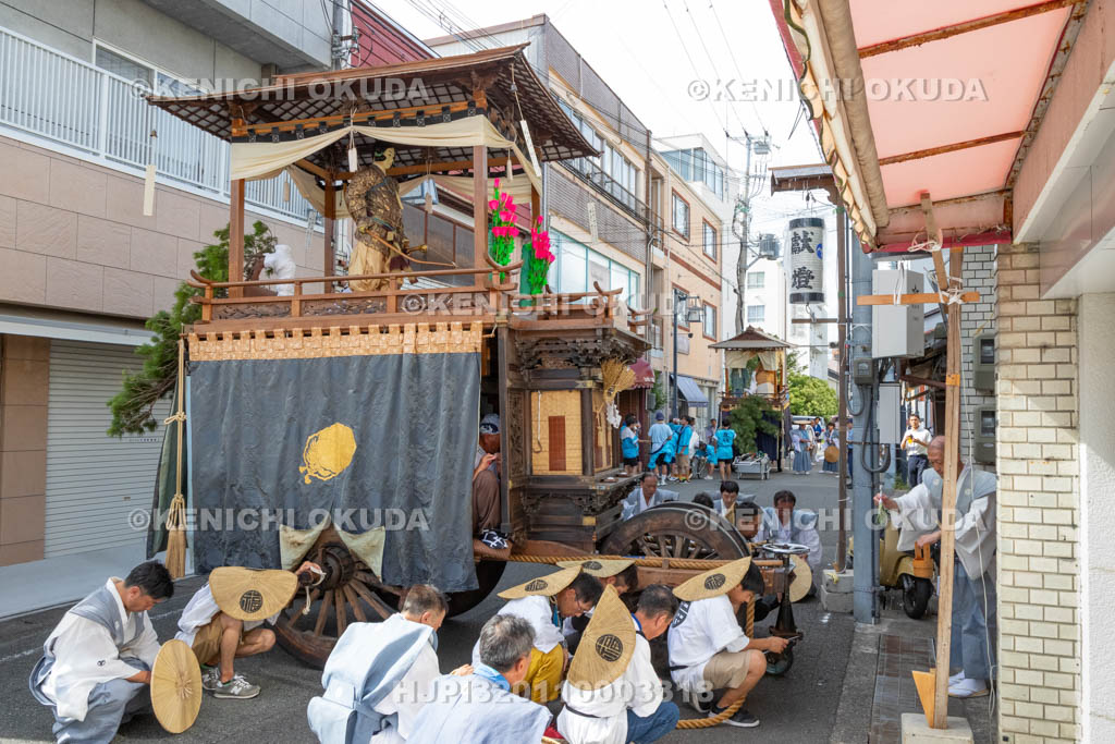 和歌山県　田辺祭（宵宮）　南新町会館の御勤め　笠鉾（福路町）