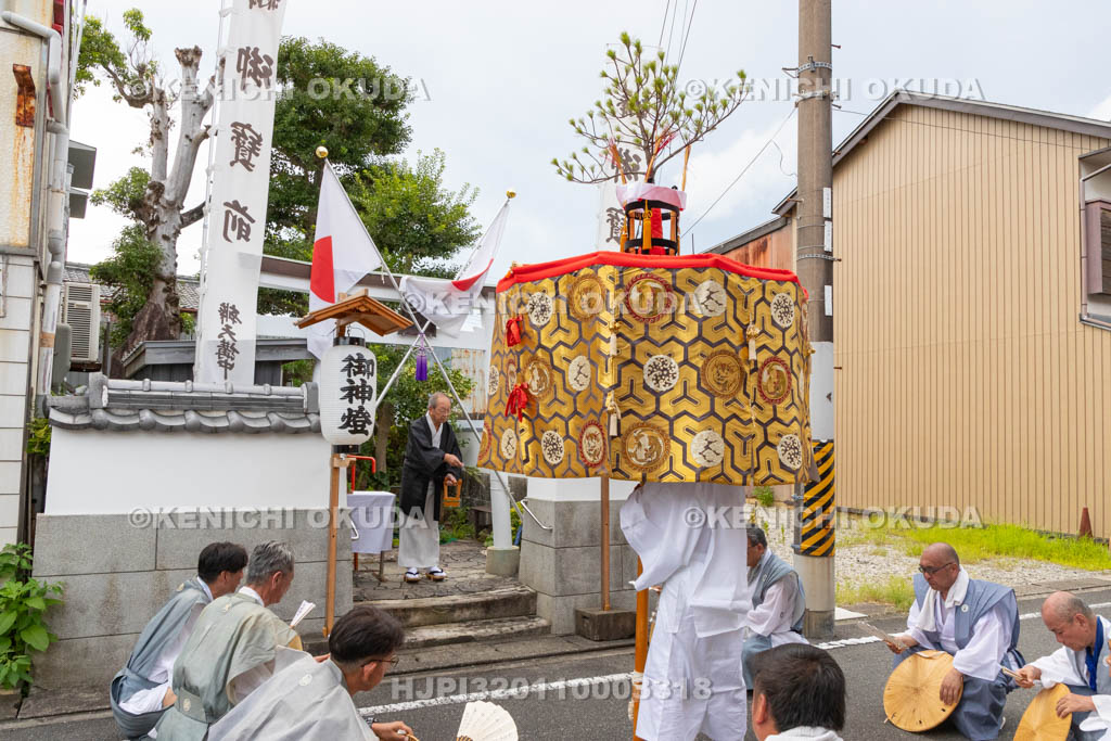 和歌山県　田辺祭（宵宮）　弁天神社の御勤め　衣笠