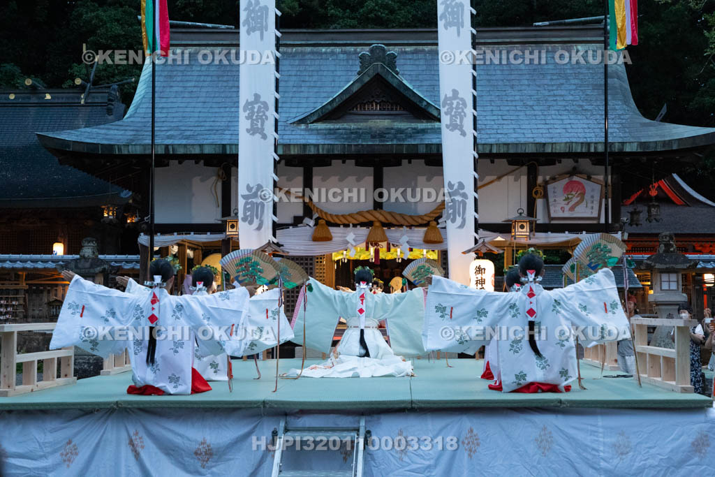 和歌山県　田辺祭（本祭）　暁の祭典（浦安の舞）