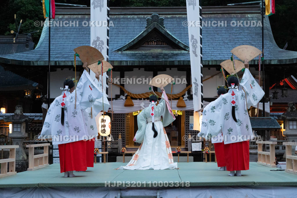 和歌山県　田辺祭（本祭）　暁の祭典（浦安の舞）