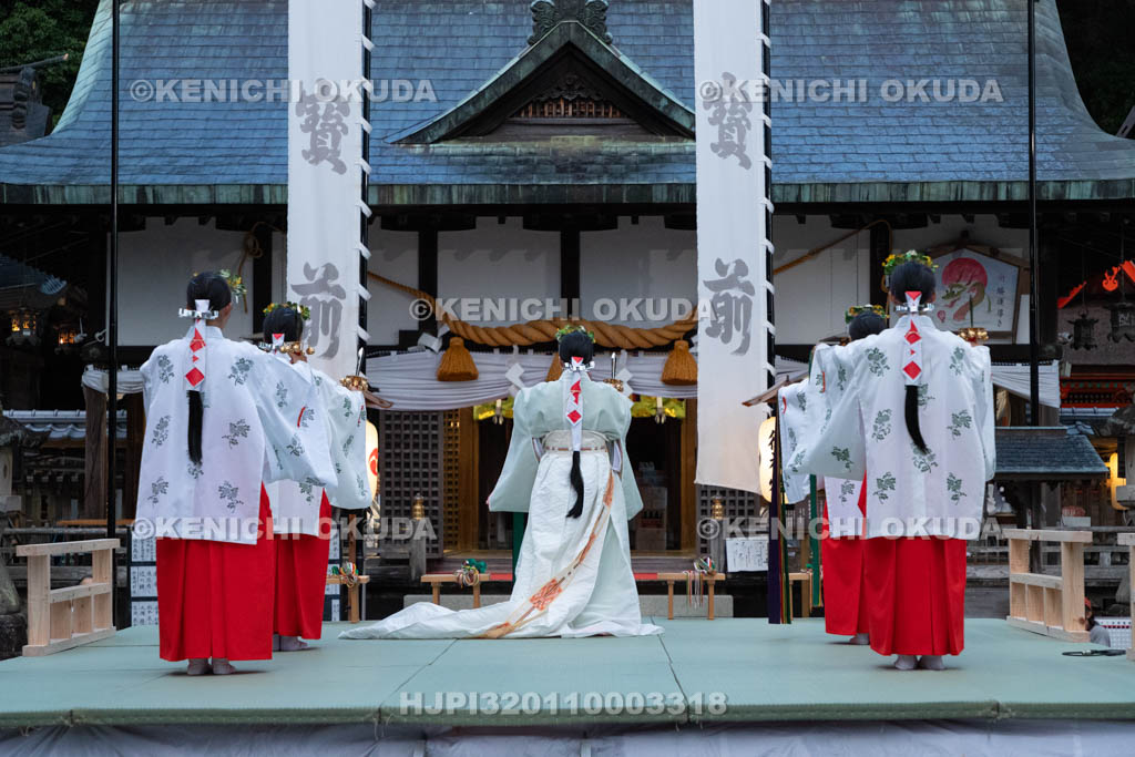 和歌山県　田辺祭（本祭）　暁の祭典（浦安の舞）