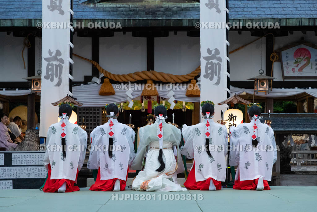 和歌山県　田辺祭（本祭）　暁の祭典（浦安の舞）