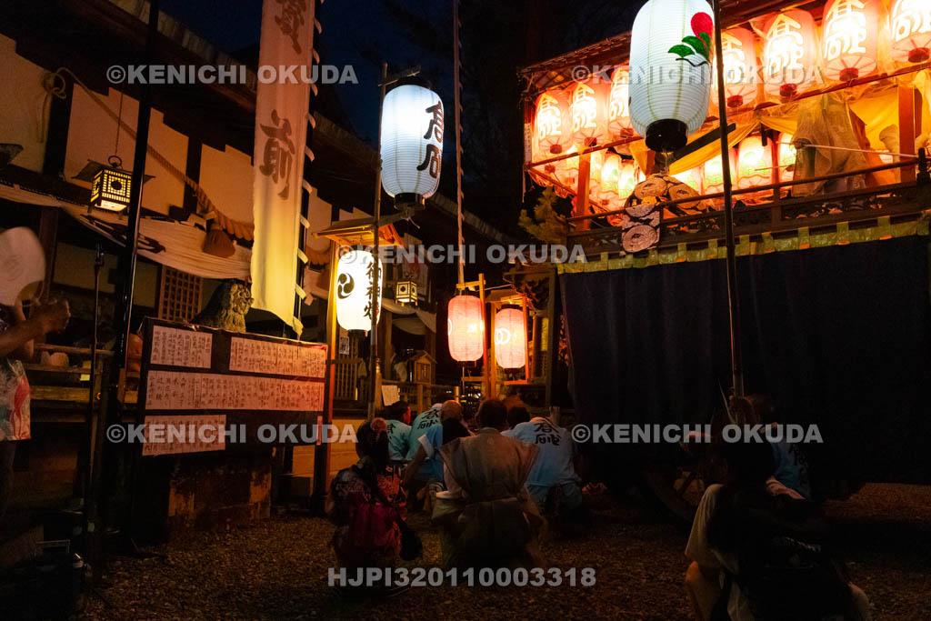 和歌山県　田辺祭（本祭）　本殿前のお勤め　笠鉾（本町）
