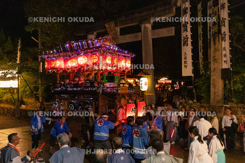 和歌山県　田辺祭（本祭）　曳き別れ　笠鉾（片町）