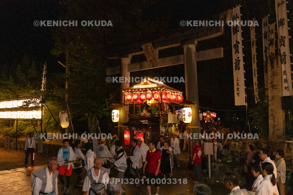 和歌山県　田辺祭（本祭）　曳き別れ　笠鉾（南新町・東組）