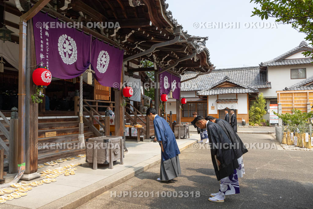 三重県　桑名石取祭　青年連盟　参拝