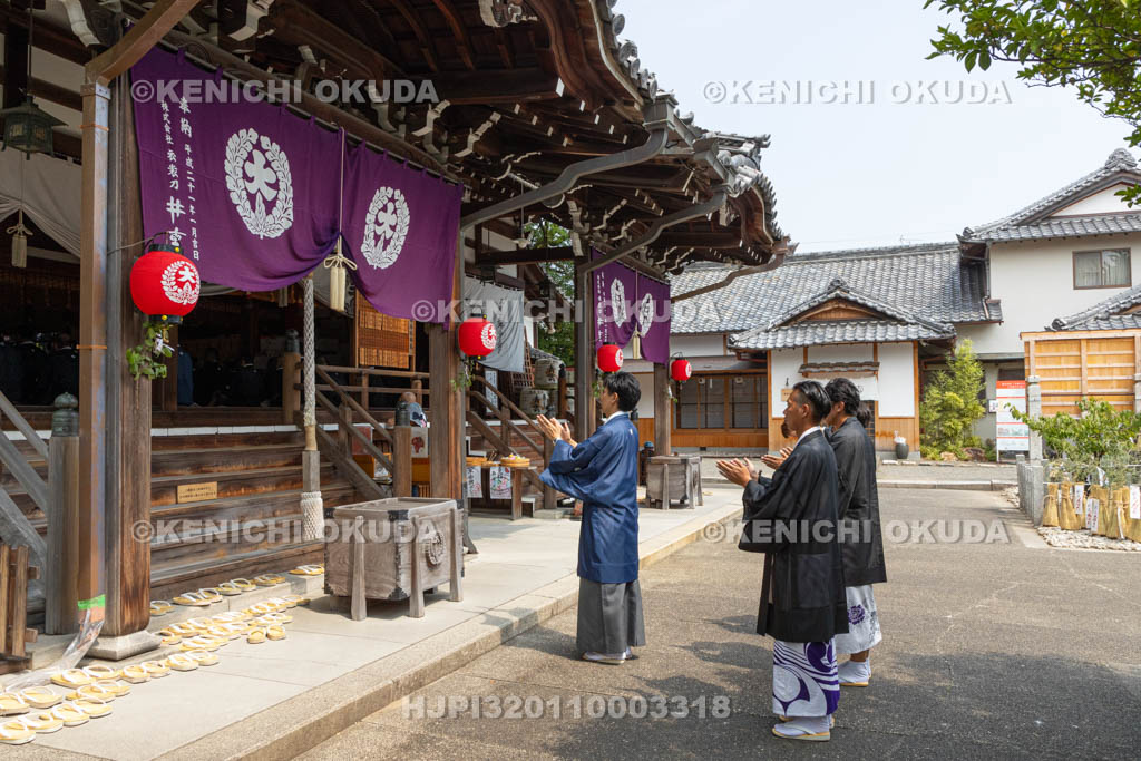 三重県　桑名石取祭　青年連盟　参拝