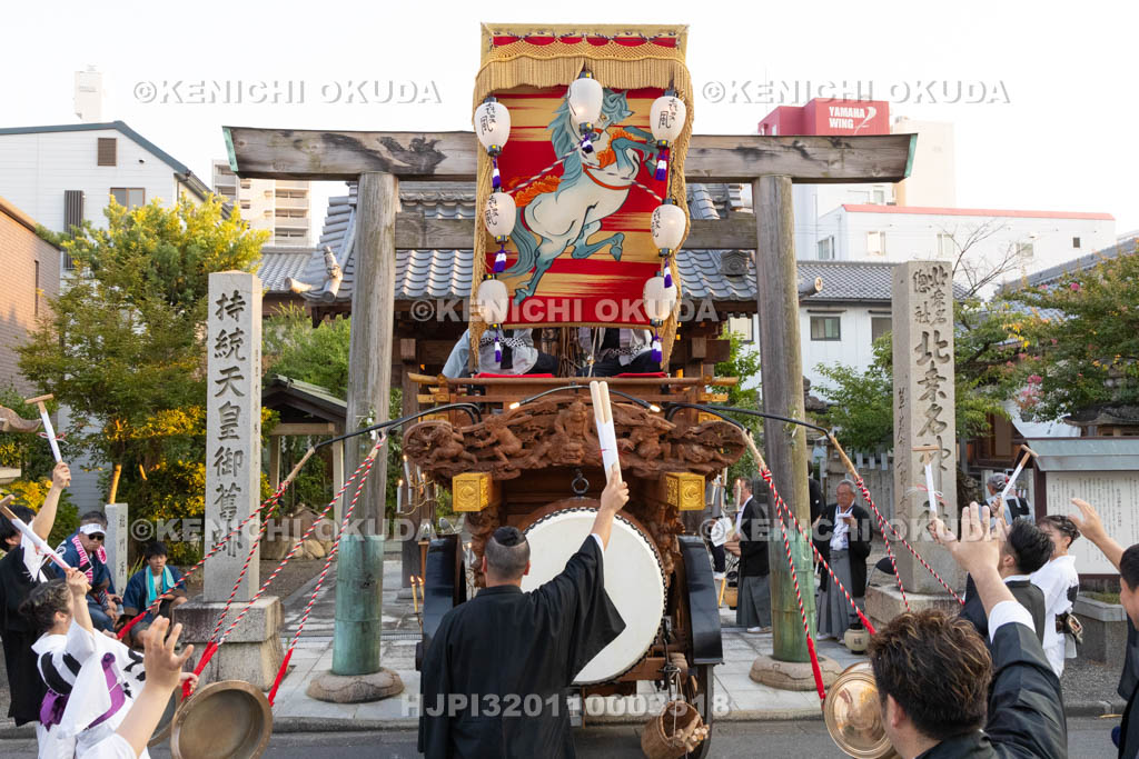 三重県　桑名石取祭　試楽　祭車（今北町）