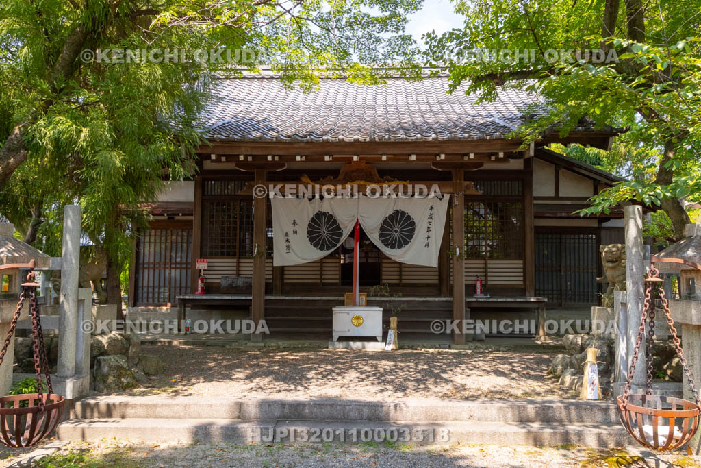 三重県　桑名石取祭　天武天皇社　拝殿と献石