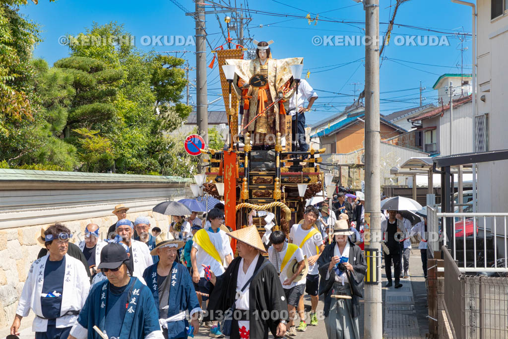三重県　桑名石取祭　祭車整列・曳き出し（本楽）　祭車（堤原）