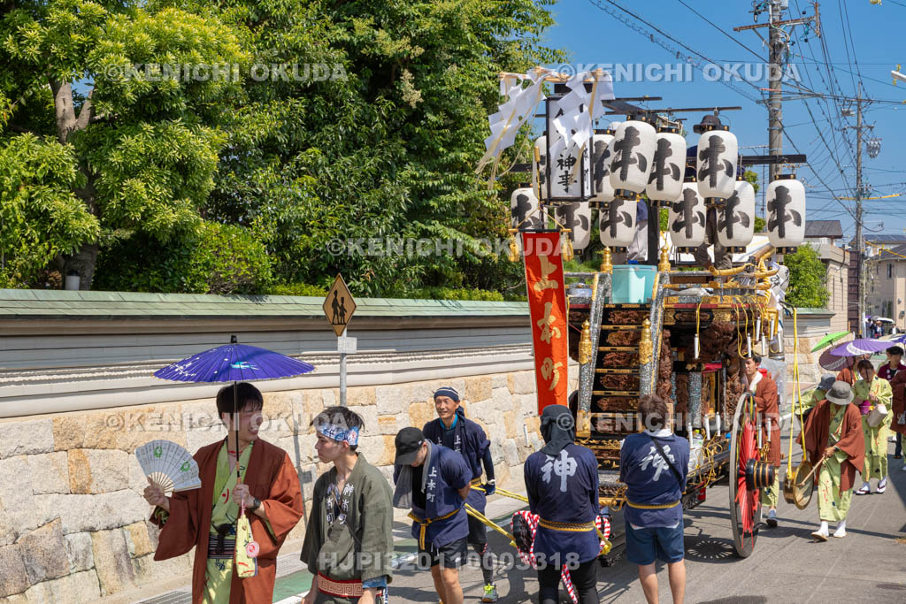 三重県　桑名石取祭　祭車整列・曳き出し（本楽）　祭車（上本町）