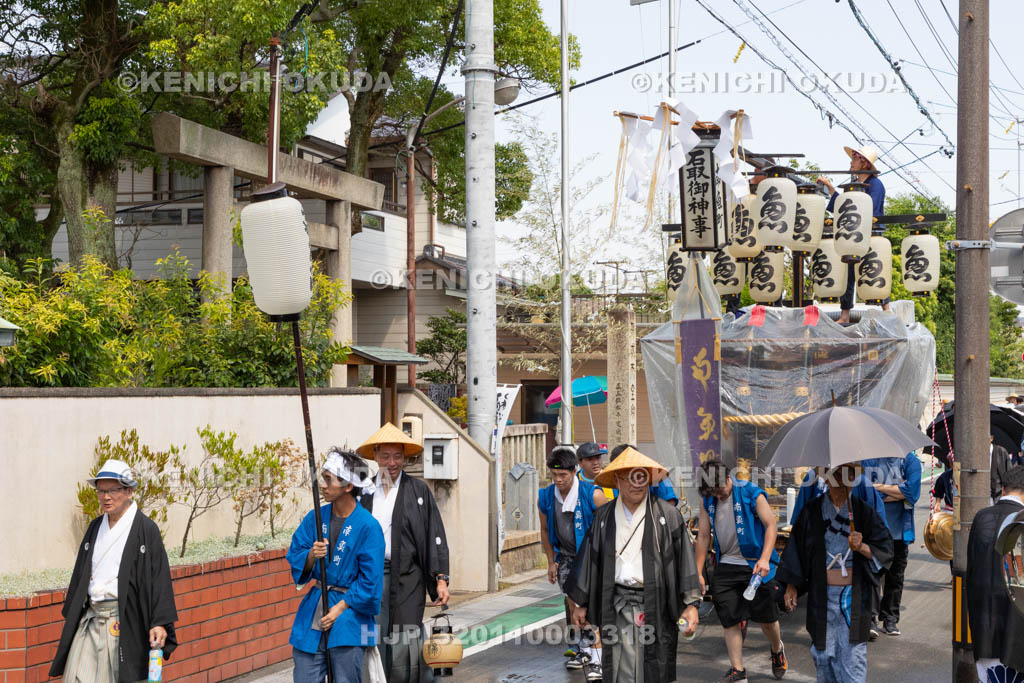三重県　桑名石取祭　祭車整列・曳き出し（本楽）　祭車（南魚町）
