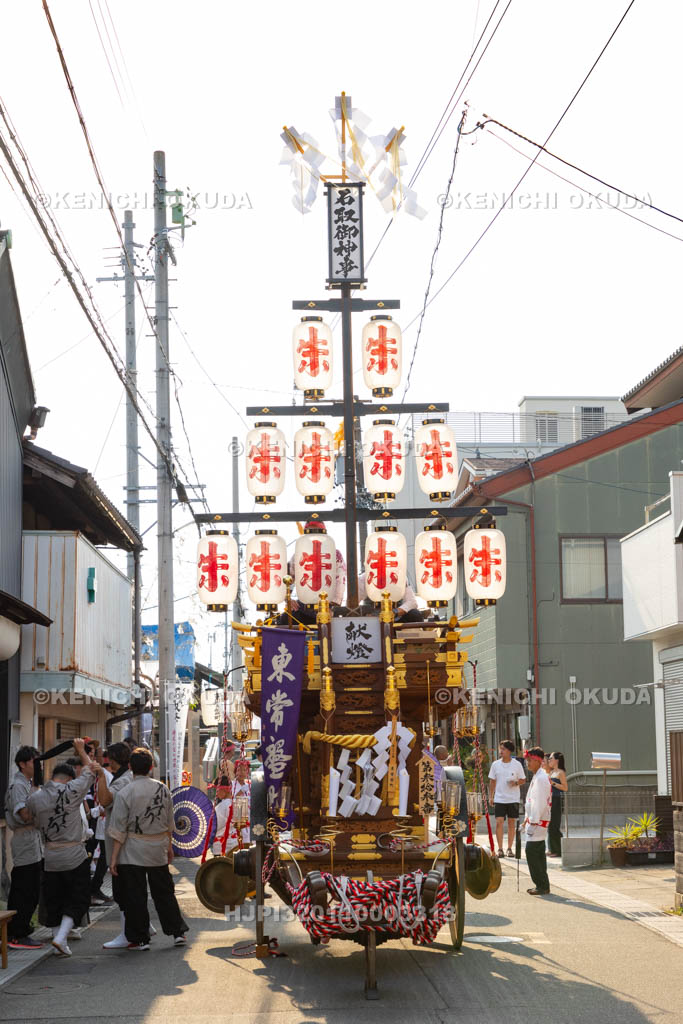 三重県　桑名石取祭　祭車整列・曳き出し（本楽）　祭車（東常盤町）