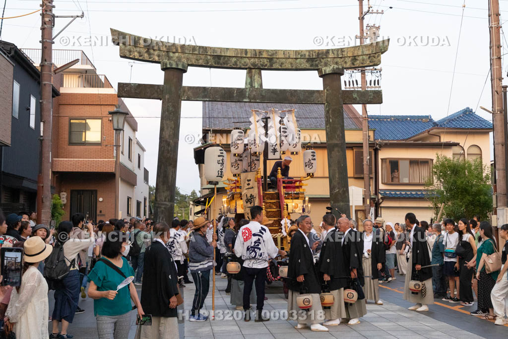 三重県　桑名石取祭　花車渡祭（本楽）　祭車（三崎通）