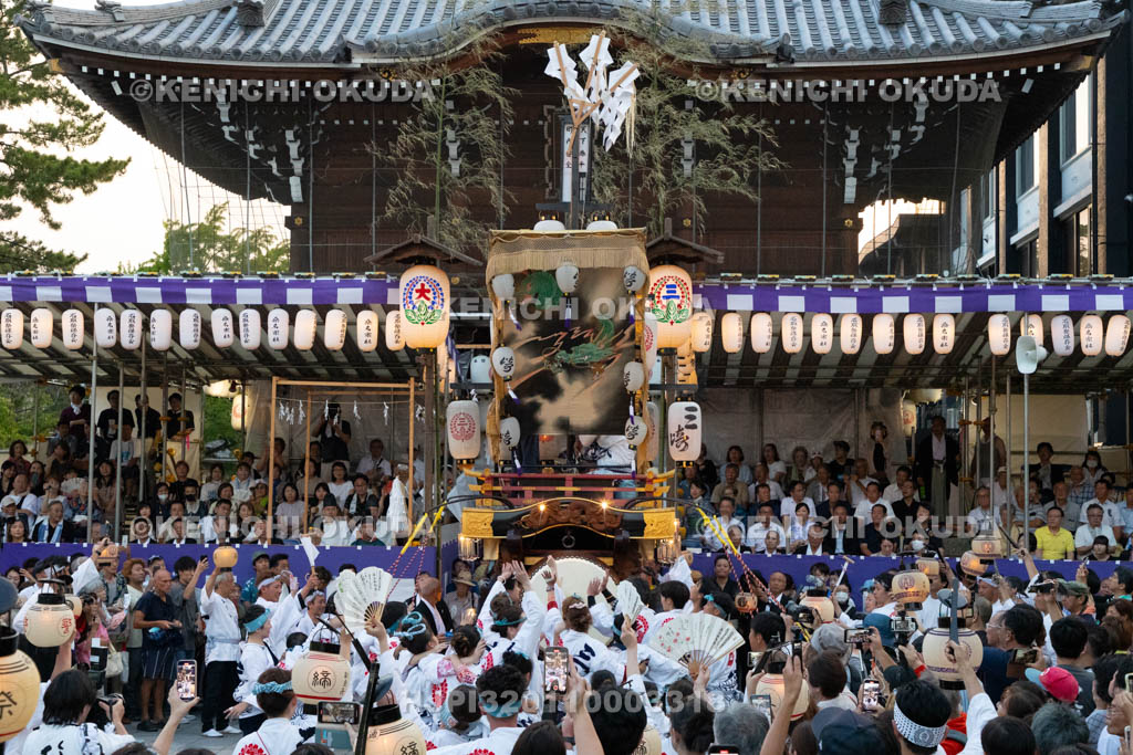 三重県　桑名石取祭　花車渡祭（本楽）　祭車（三崎通）