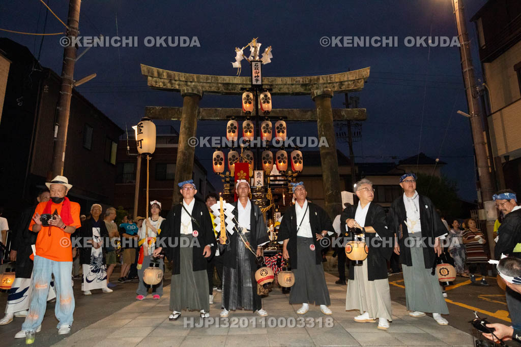 三重県　桑名石取祭　花車渡祭（本楽）　祭車（萱町）