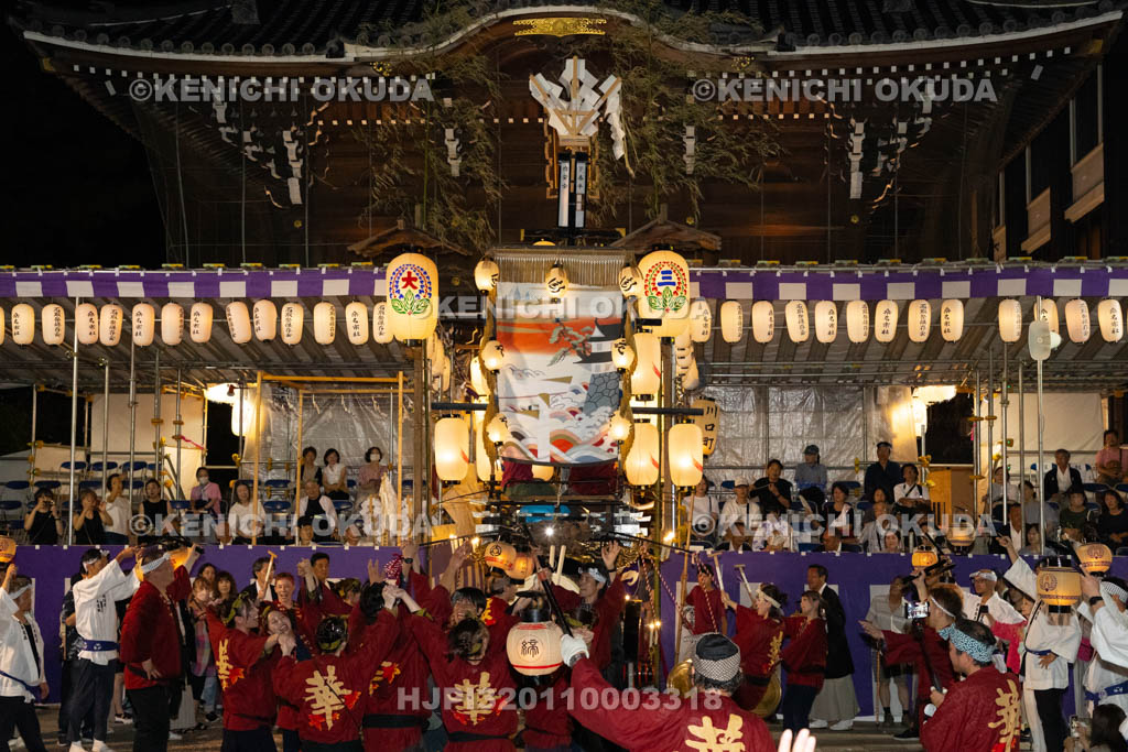 三重県　桑名石取祭　花車渡祭（本楽）　祭車（花街川口町）