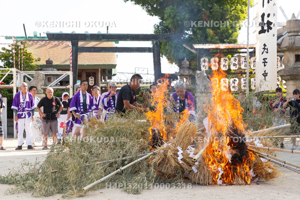三重県　富田の鯨船行事　鎮火祭　松明