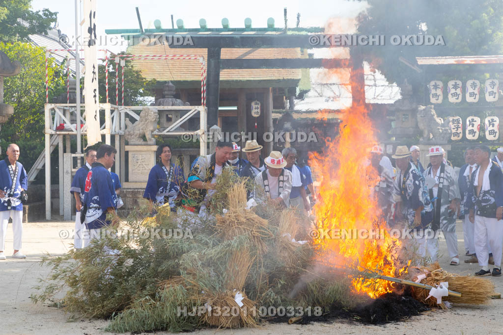 三重県　富田の鯨船行事　鎮火祭　松明