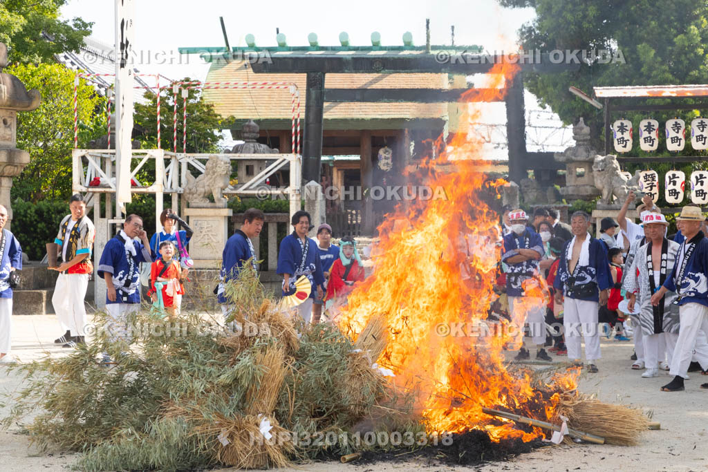 三重県　富田の鯨船行事　鎮火祭　松明