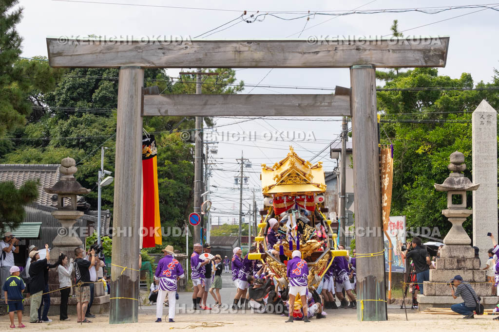 三重県　富田の鯨船行事　本練り　神社丸　艫（とも）上げ